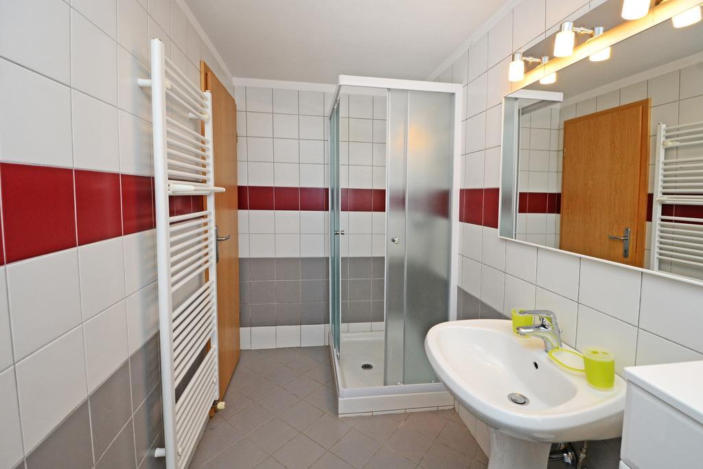 Apartments Mira Veleniki Εξωτερικό φωτογραφία